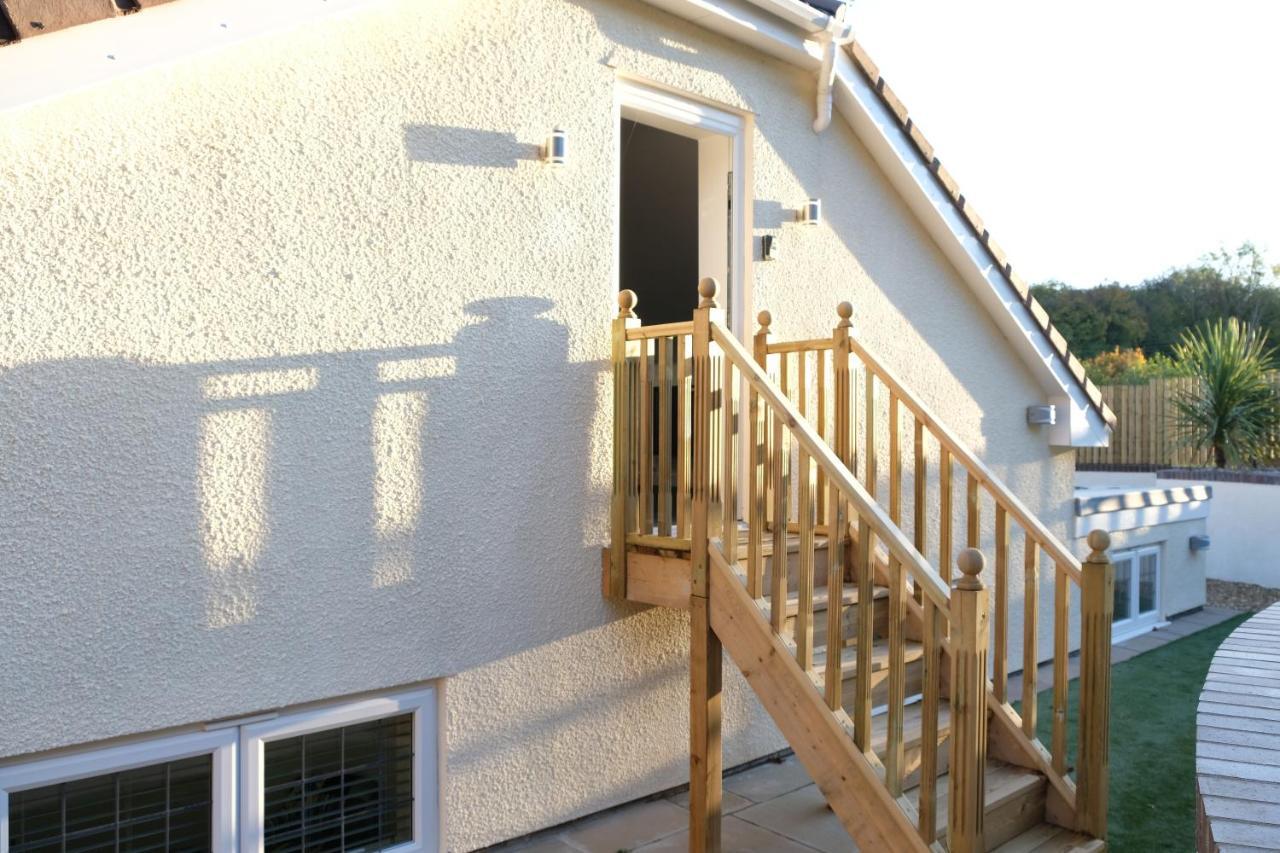 Rosemary House Brs Airport Accommodation Winford Екстер'єр фото