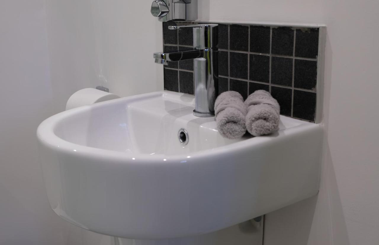 Rosemary House Brs Airport Accommodation Winford Екстер'єр фото